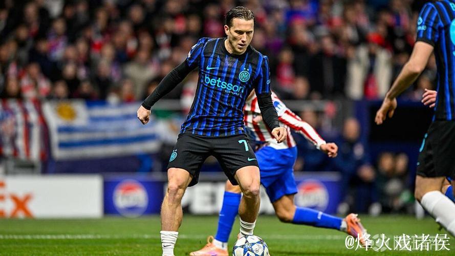 泽林斯基：希望在输利物浦后做出反弹；目前我没伤病感觉很好