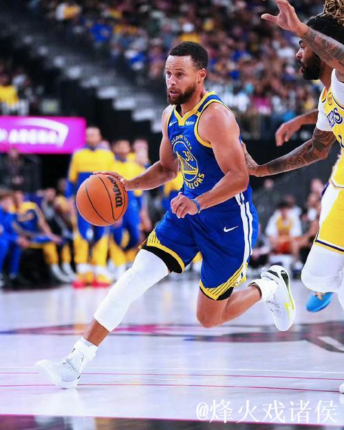 加兰25+8库里手感冰凉仅得11分 骑士大胜勇士豪取7连胜 加兰25+8库里手感冰凉仅得11分 骑士大胜勇士豪取7连胜